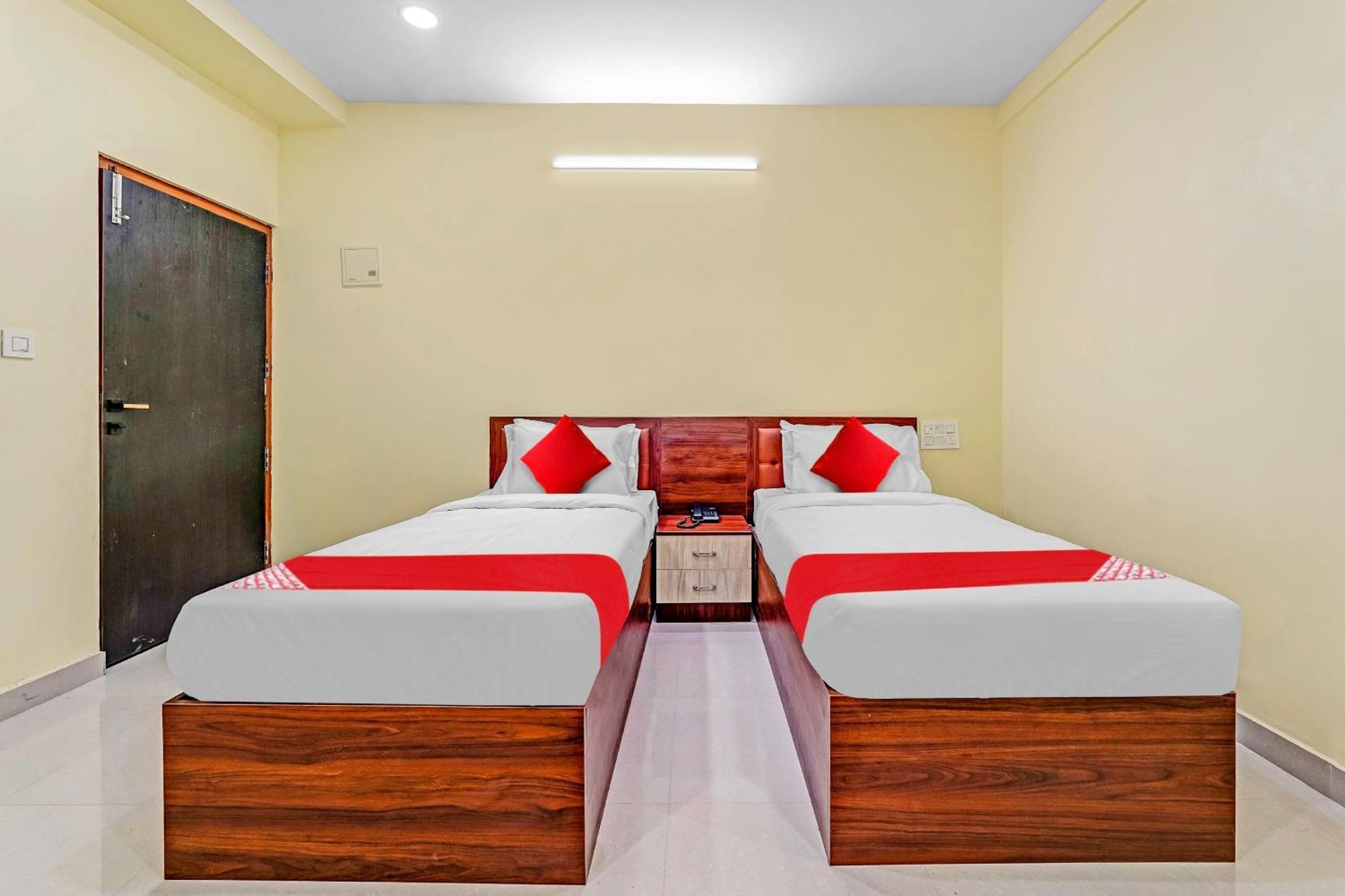Oyo Flagship Hotel Ayodhya Bangalore Exterior photo