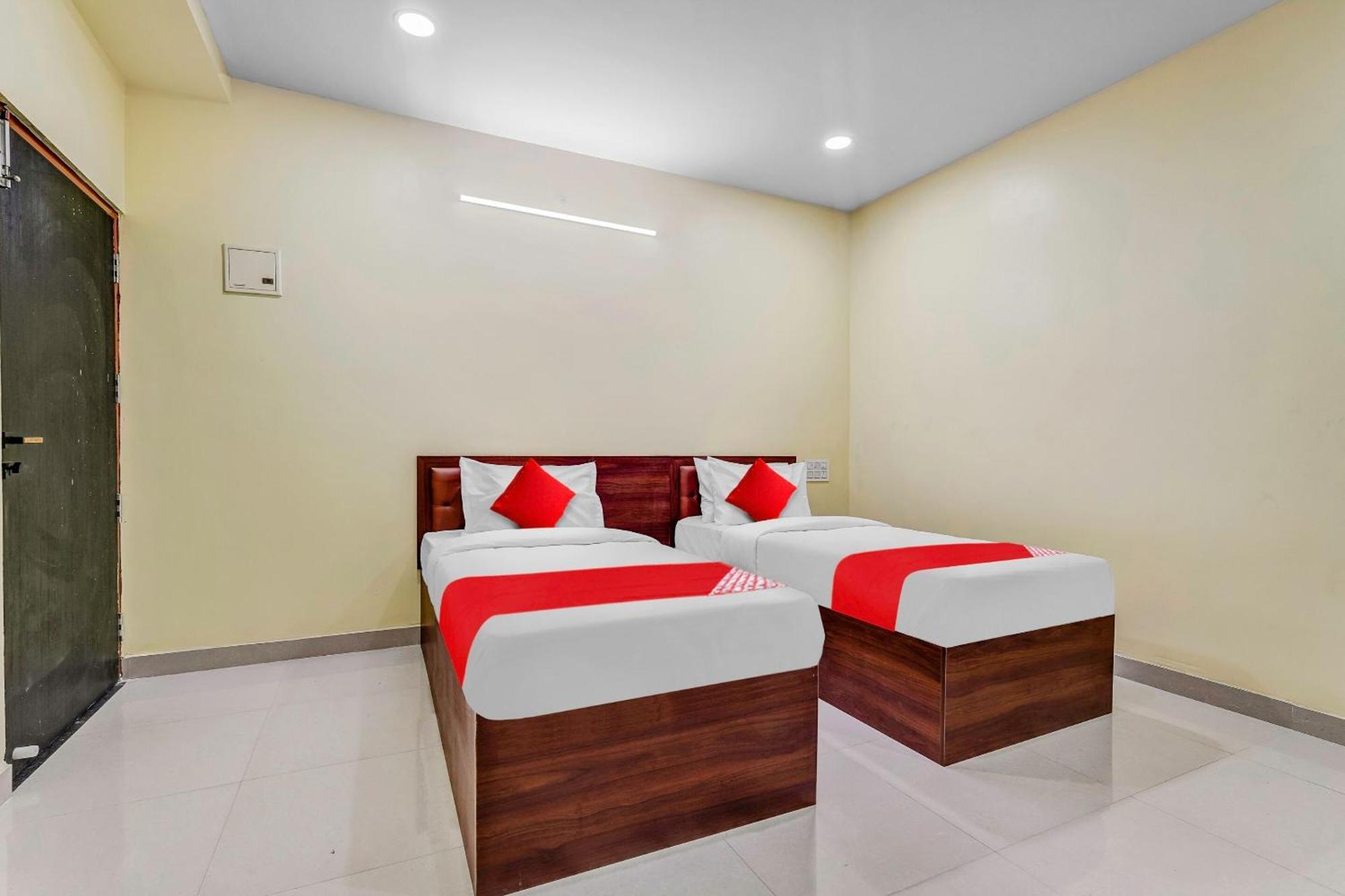 Oyo Flagship Hotel Ayodhya Bangalore Exterior photo